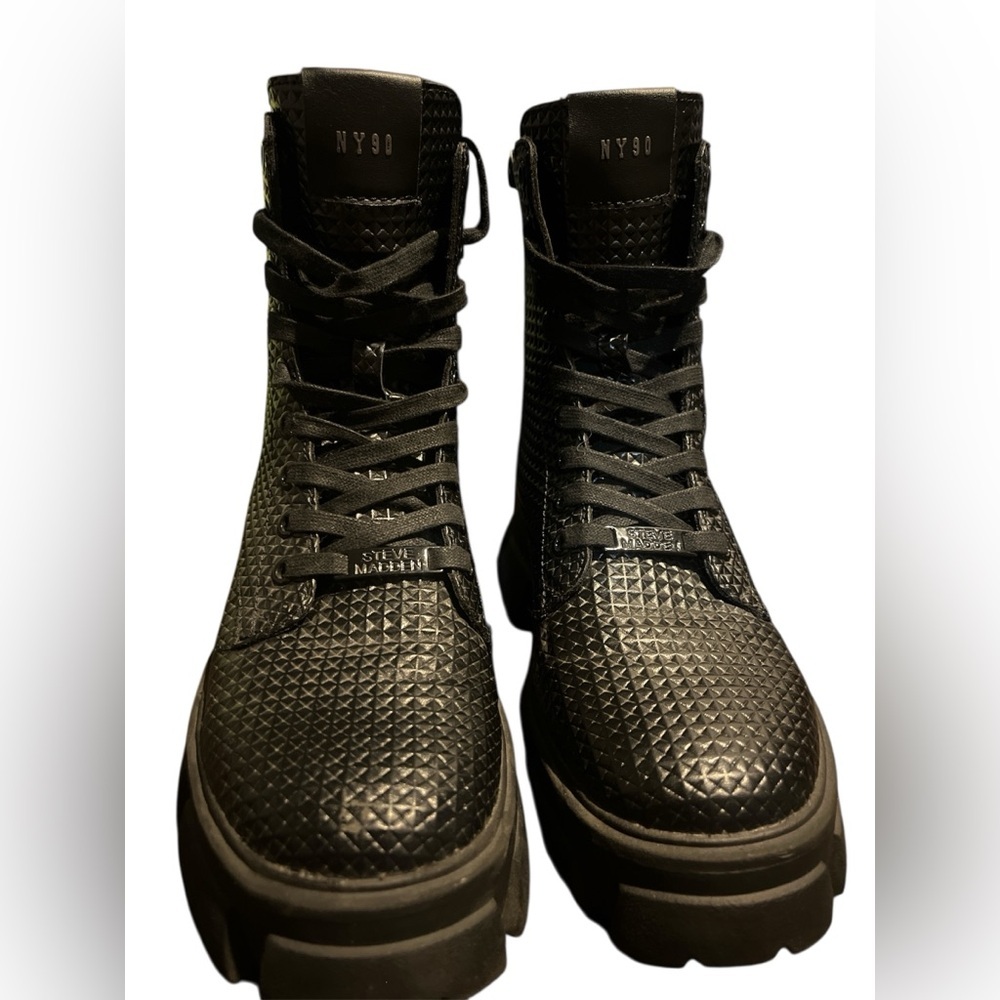 Steve Madden Textured Black Boots